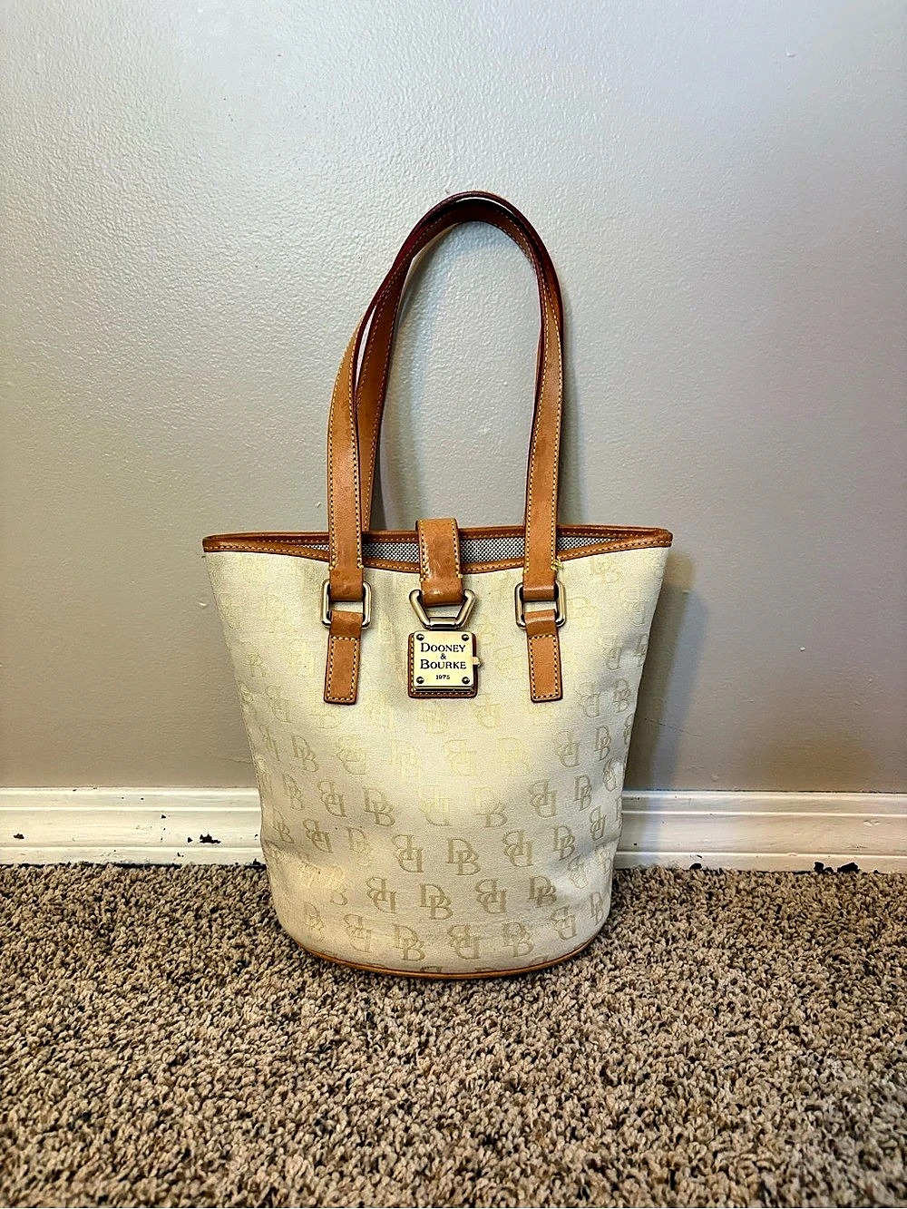 Vintage Dooney & Bourke Signature Canvas Tote/bucket bag in Cream & Brown